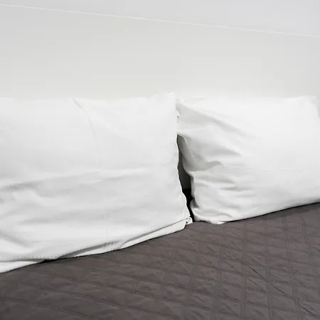 Jezyce By Bookinghost Daire