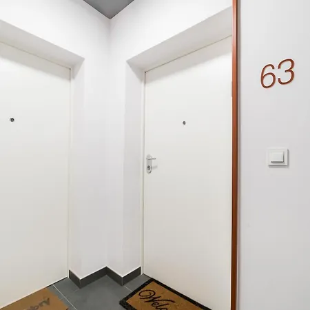Jeżyce By Bookinghost Apartament *
